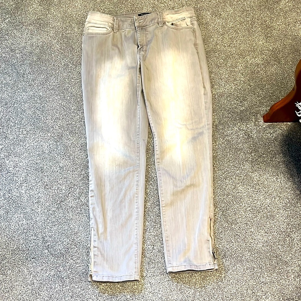 WHBM JEANS